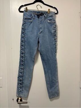 90s High-Rise Light Blue Lace-Up Side Jeans - Women